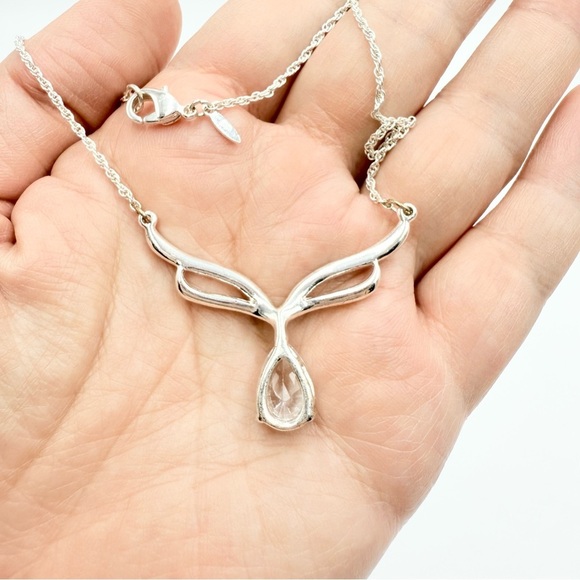 Vintage Avon Signed Elegant Silver Tone Rhinestone Necklace and Earring Set - Picture 6 of 7